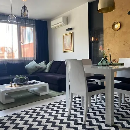 Lovely 1-bedroom With Free Parking Lejlighed