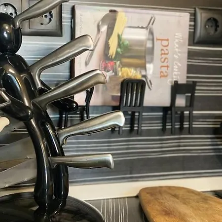 Lovely 1-bedroom With Free Parking