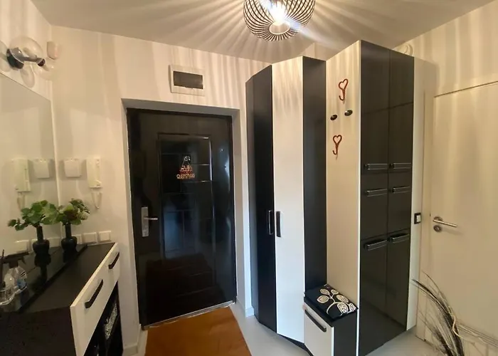 דירה Lovely 1-bedroom With Free Parking סופיה