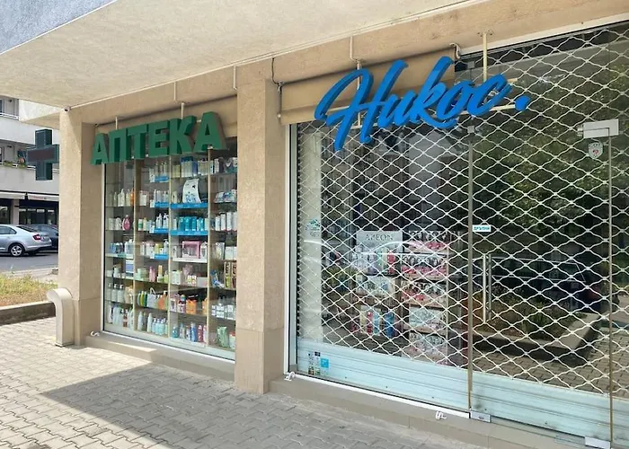 Lovely 1-bedroom With Free Parking דירה